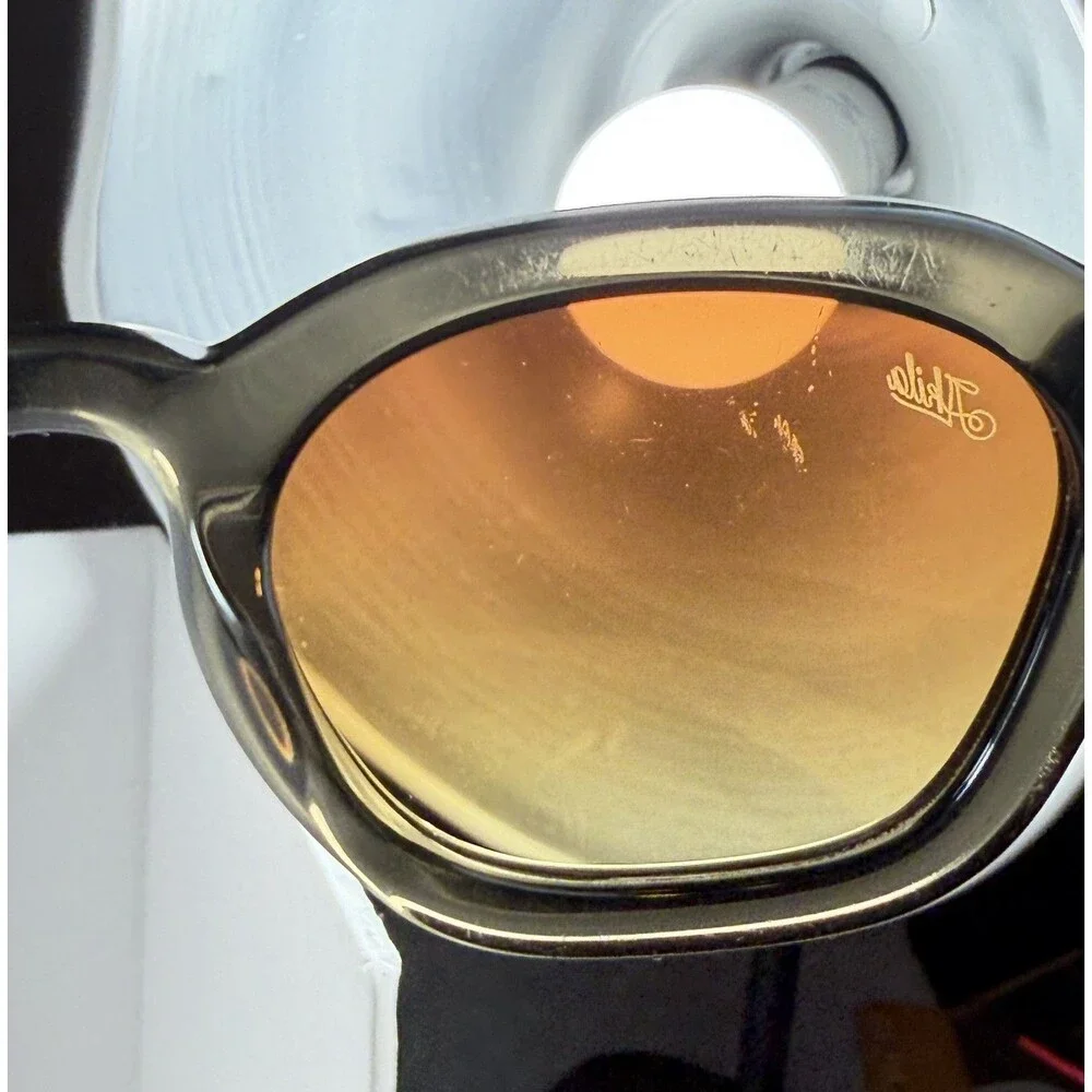Akila Always Inspired Women's Sunglasses Smoke Frame Brown Gradient Lenses